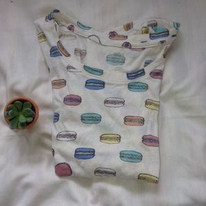 Adorable macaron print tee✨